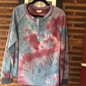Oddy tie dye long sleeve NWT.